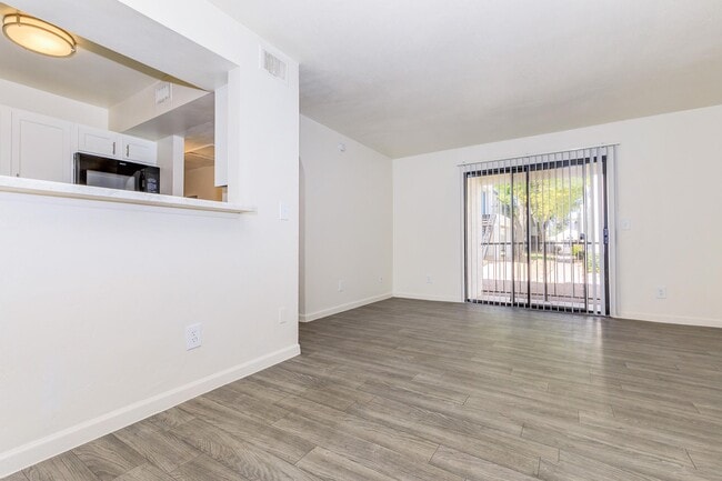 Building Photo - Mission Creek Apartments