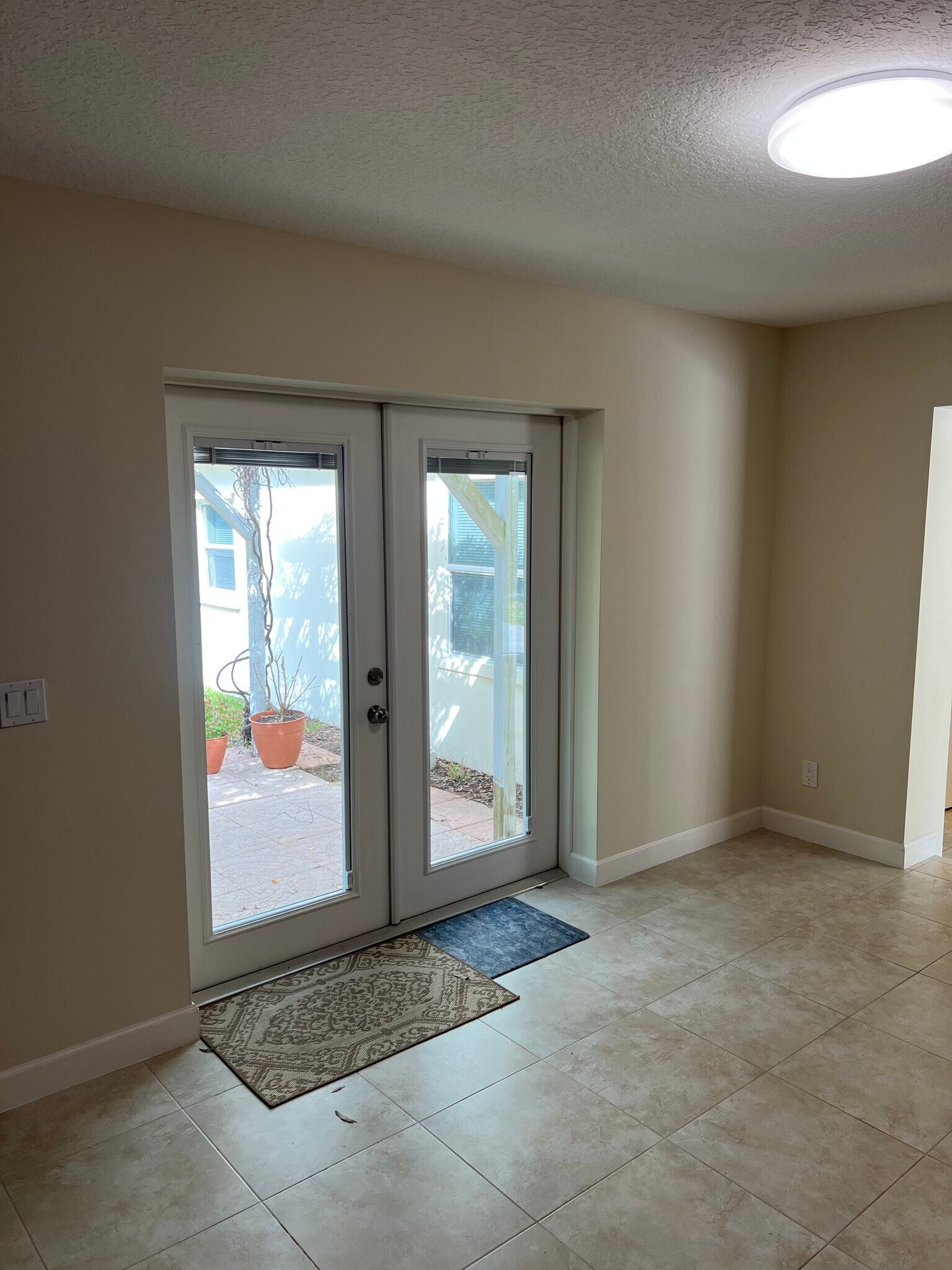 Building Photo - 1655 27th Ave