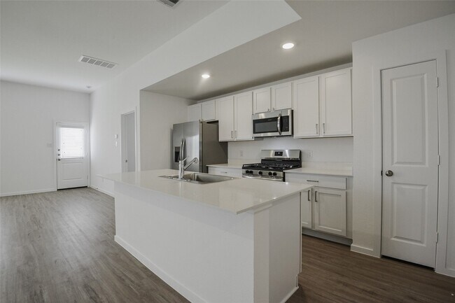 Building Photo - 21811 Carpineti Ln