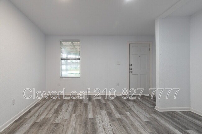 Building Photo - 112 W Hermine Blvd