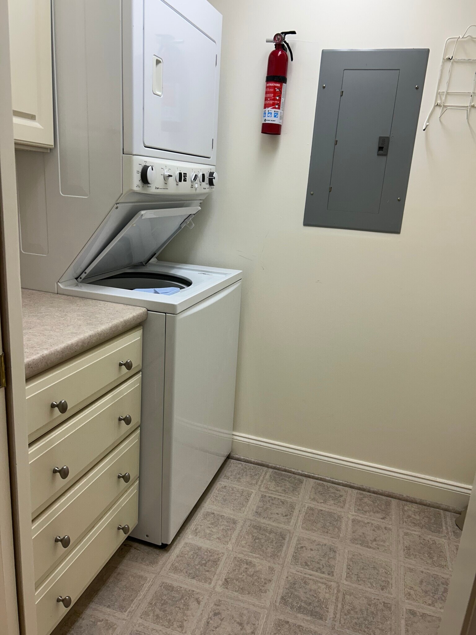 Laundry/utility room - 50 Pine St