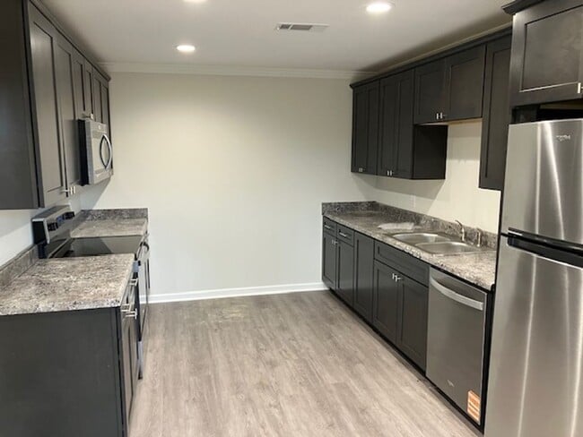 Building Photo - 6 Autumn Ridge