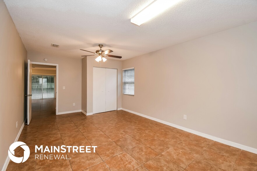 Building Photo - 9998 Bradley Rd