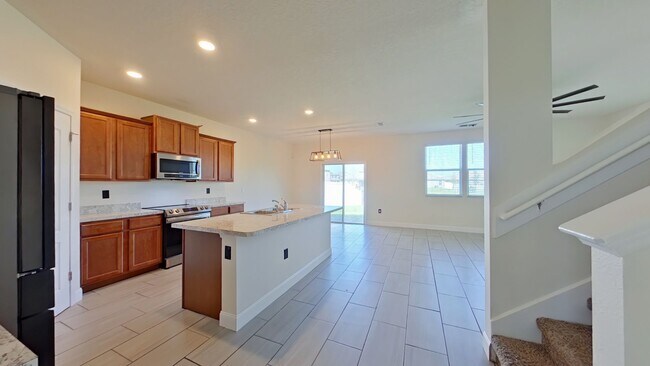 Building Photo - Gorgeous 5 Bedroom Home in Alta Lakes!