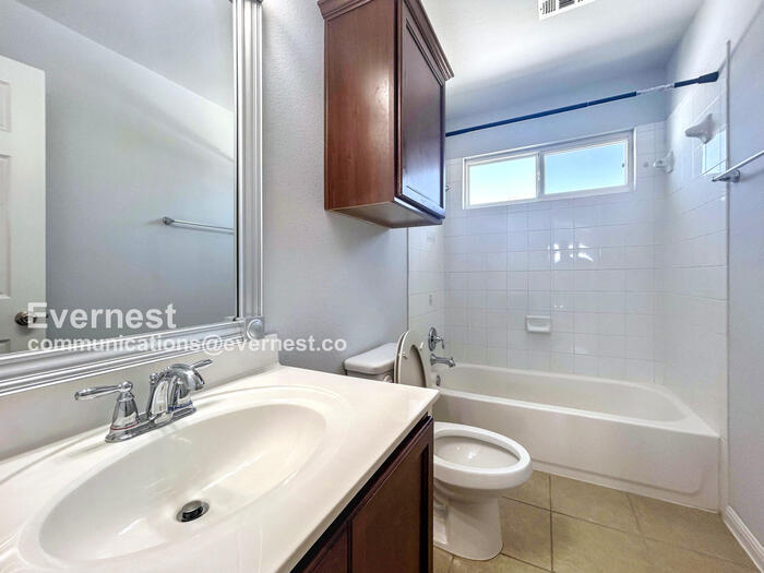 Building Photo - 817 Noatak Trail