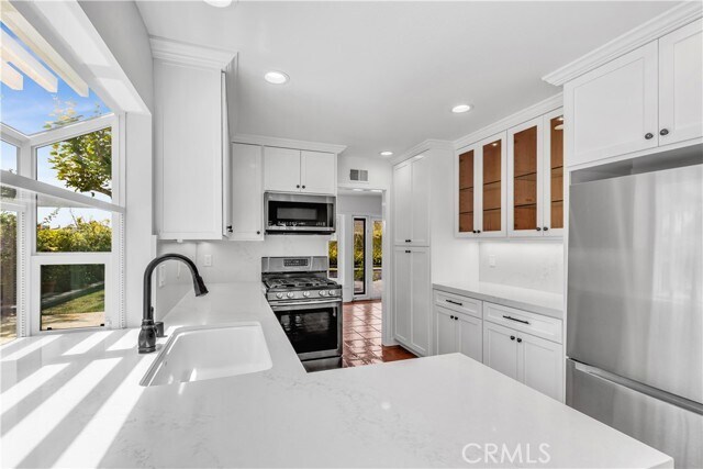 Building Photo - 33051 Christina Dr