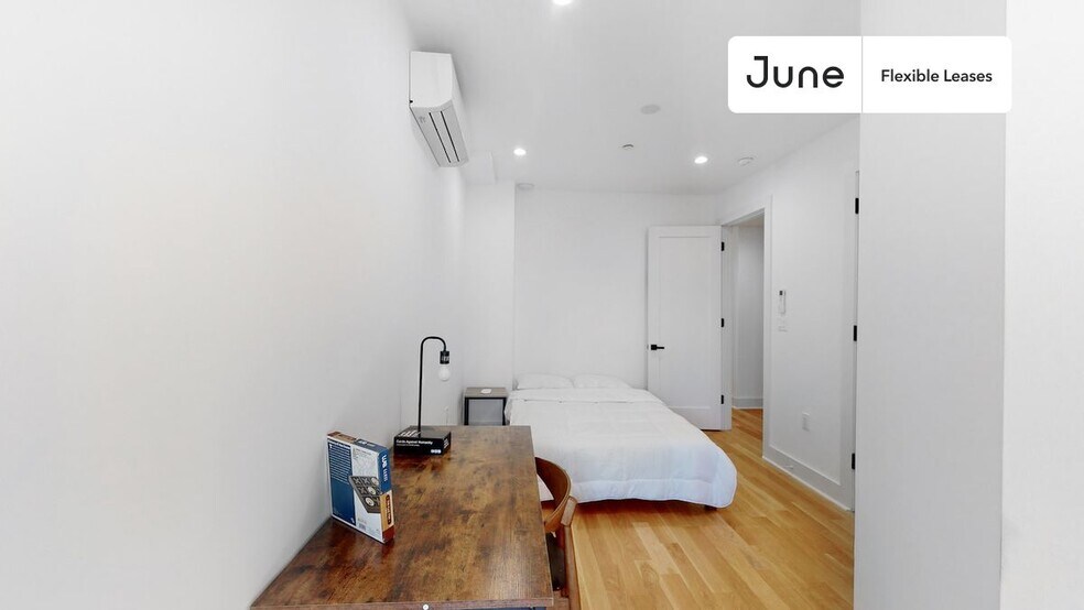 Building Photo - Cozy Private ROOM in Crown Heights
