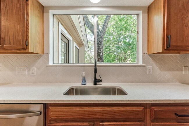 Building Photo - 8800 Dandelion Trail