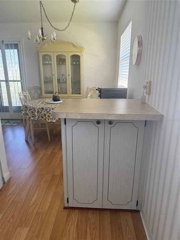 Building Photo - 205 Andover Pl N