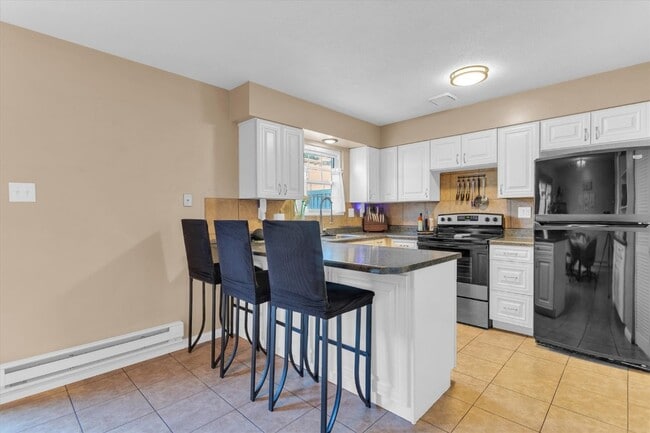 Building Photo - 1656 Herault Pl