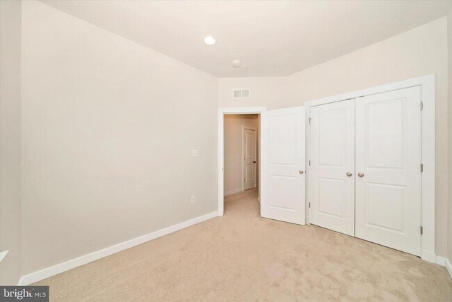 Building Photo - 3635 Stone Barn Dr