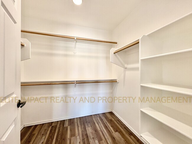 Building Photo - 4995 S Terrain Dr