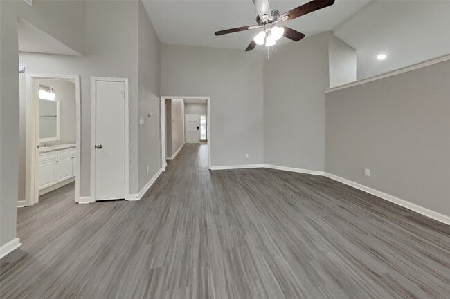 Building Photo - 4935 Northfork Dr