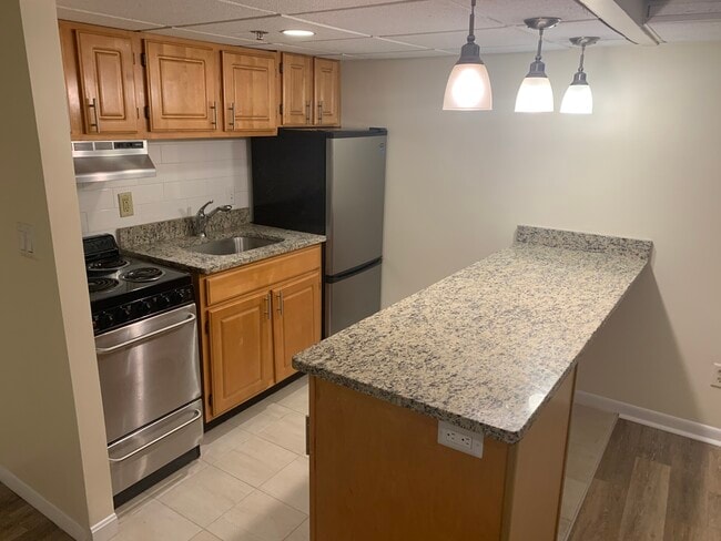 Building Photo - 62 Boylston St