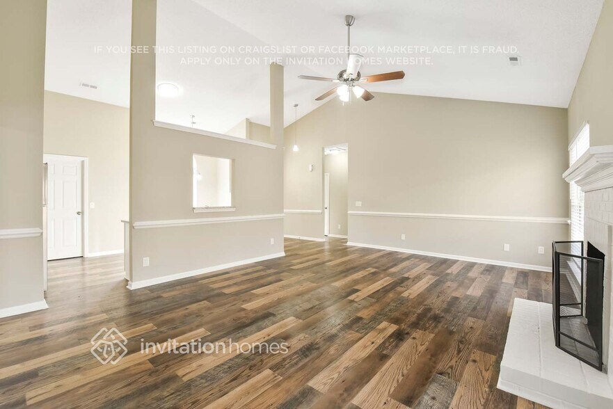 Building Photo - 7030 Daerwood Pl
