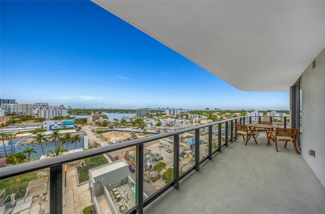 Building Photo - 580 72nd St