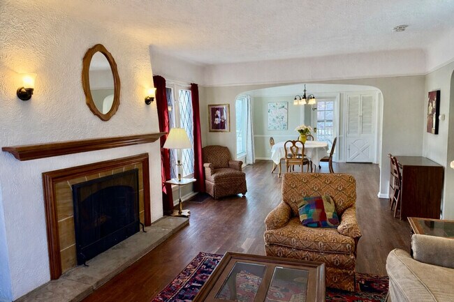 Building Photo - 3574 Lynnfield Rd