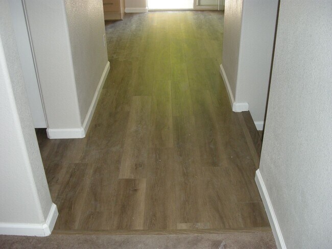 Building Photo - Two Bedroom, Two and a Half Bath Townhome ...