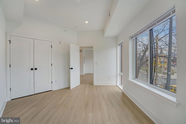 Building Photo - 4200 Lancaster Ave