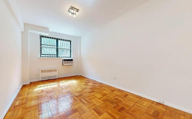 Building Photo - East 26th Street