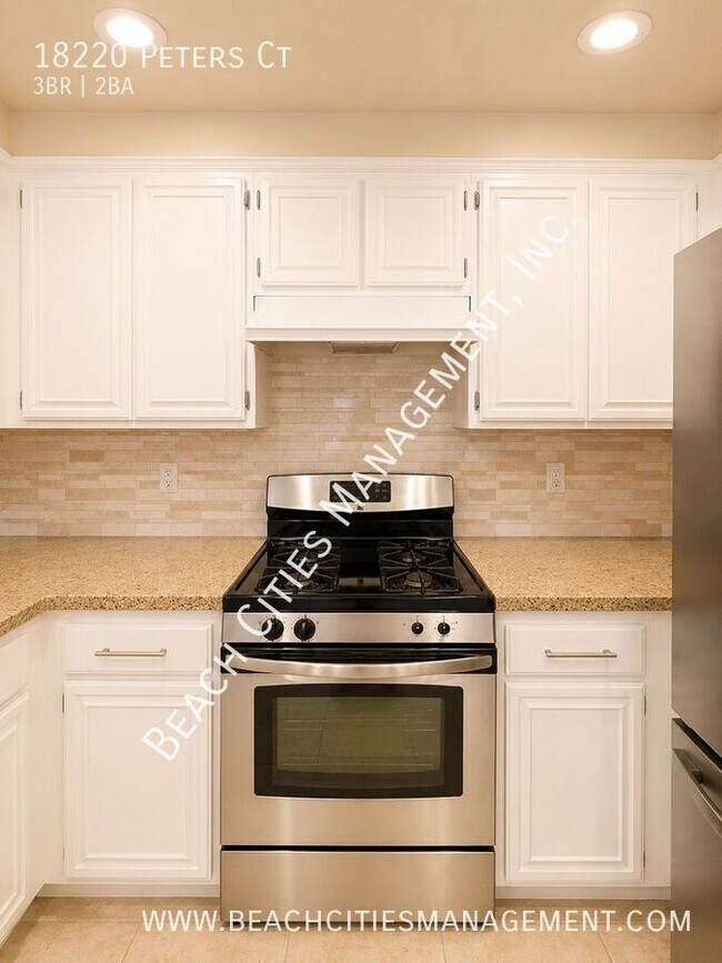 Building Photo - 18220 Peters Ct