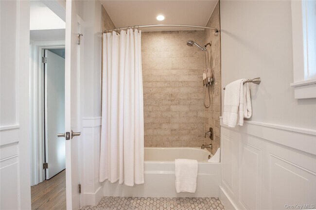 Building Photo - 59 Culross Dr