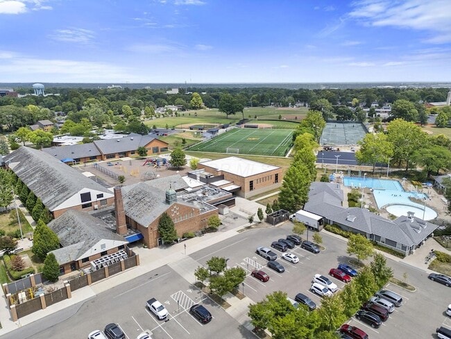 Building Photo - 2799 Brandon Rd