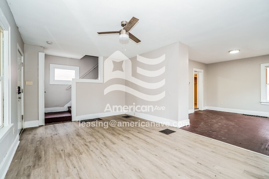 Building Photo - 196 N Burgess Ave