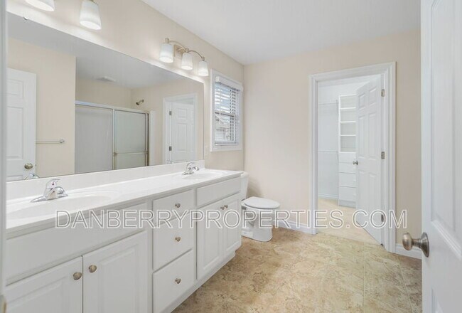 Building Photo - 14866 Lake Winds Dr