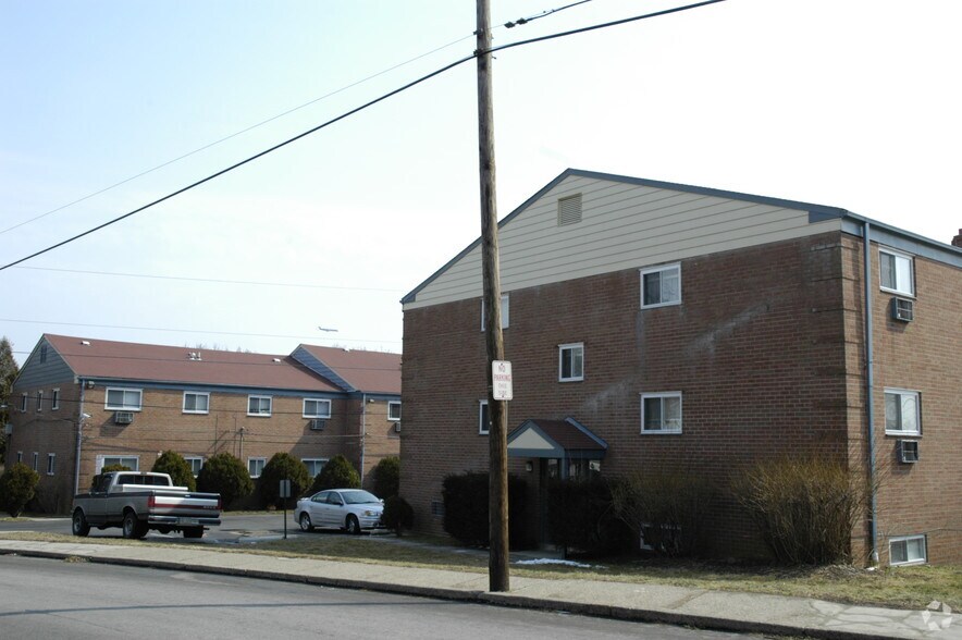 Spring Village Apartments 601 Poplar St Sharon Hill PA 19079