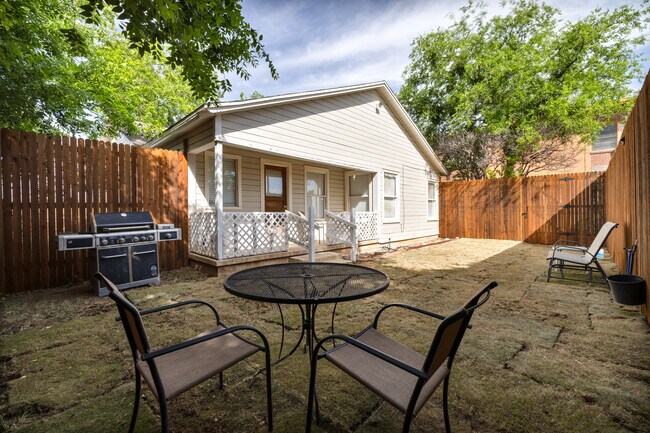 Building Photo - 212 N Magdalen St