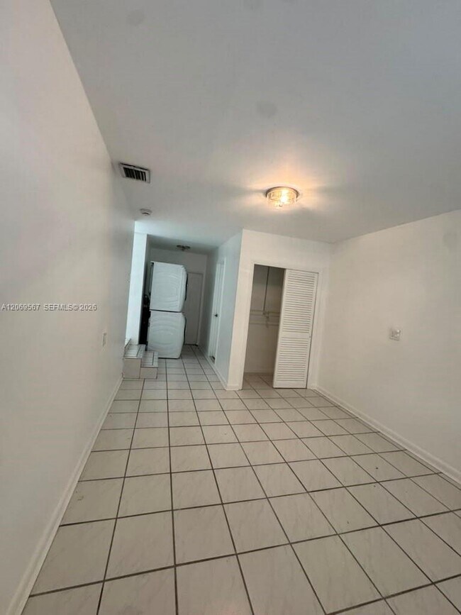 Building Photo - 828 Lorca St