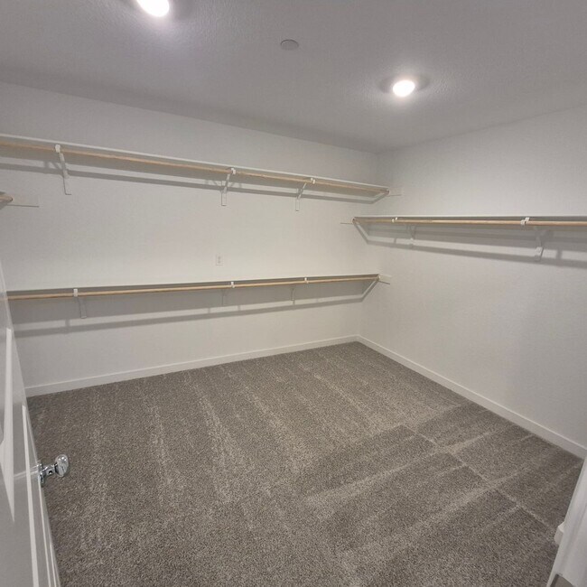 Building Photo - Brand New 4 Bedroom Home in Lennar's Cyan Community