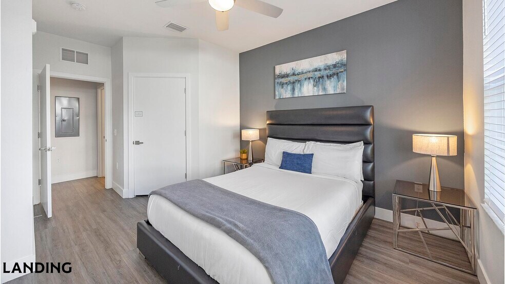 Building Photo - 4950 W Prescott St