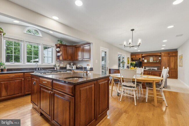 Building Photo - 5433 Braddock Ridge Dr