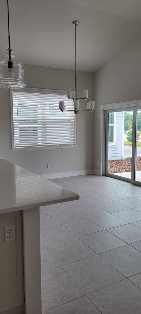 Building Photo - 3/2 with 2 car garage. Newer Construction home in Oakmont
