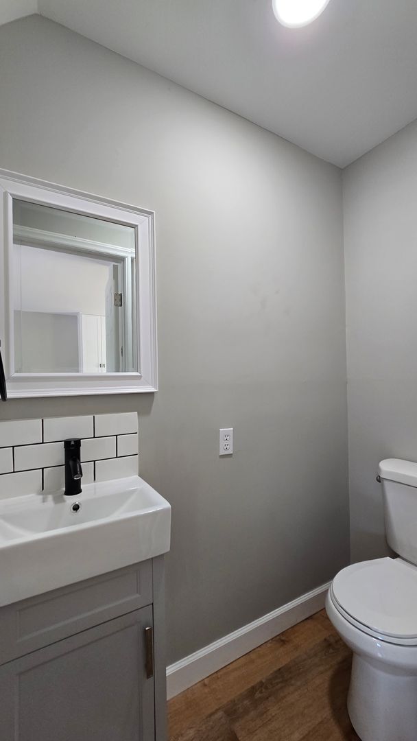 Building Photo - Two bedroom/1.5 bath Townhouse  Kingsport, TN