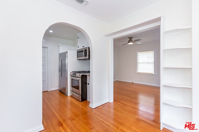 Building Photo - 9980 Braddock Dr