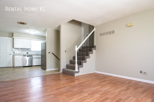 Building Photo - 1515 E Leona-