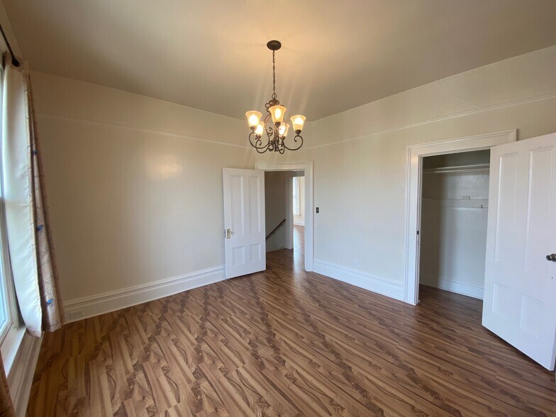 Building Photo - 1626 Santa Clara Ave