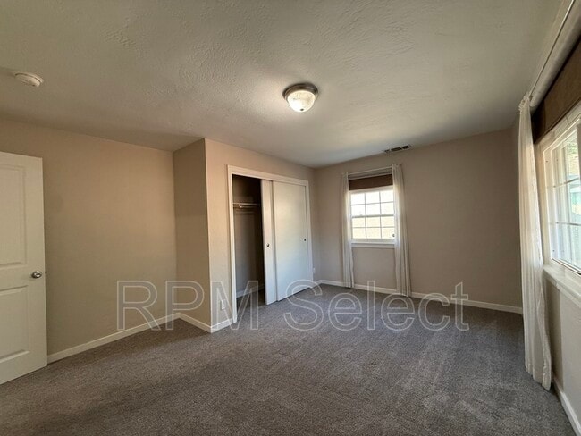Building Photo - 1433 Arcade Blvd