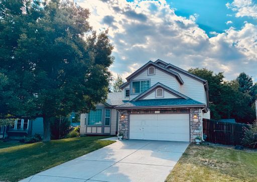 Building Photo - Available NOW is this open layout 5 bedroo...