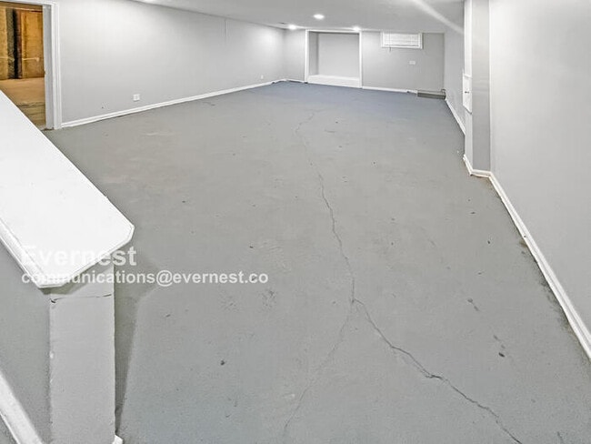 Building Photo - 16604 W 145th Terrace