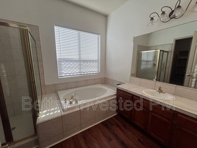 Building Photo - 2423 Guerneville Rd