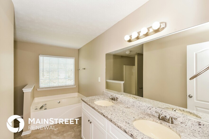 Building Photo - 4642 Latchwood Dr