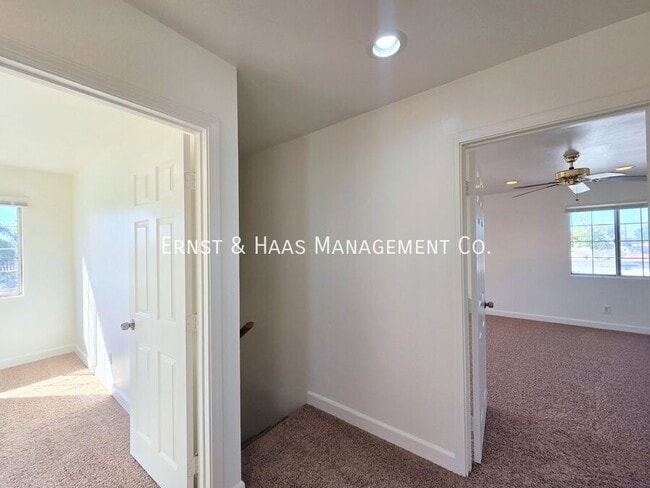 Building Photo - 5426 Lewis Ave