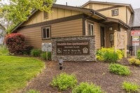 Building Photo - 933 N Rose St