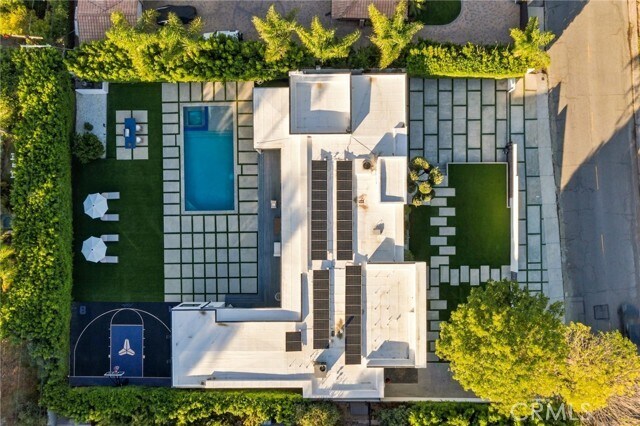 Building Photo - 20141 Wells Dr