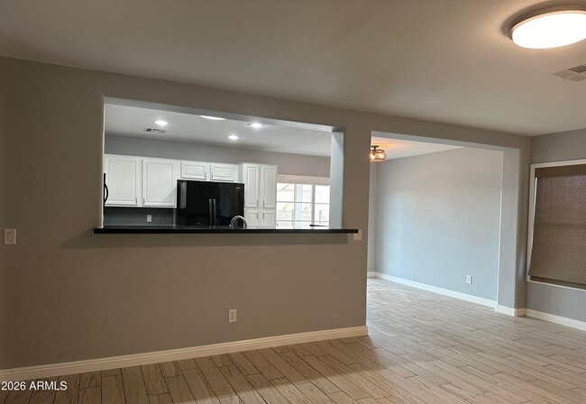 Building Photo - 1401 S 228th Ln