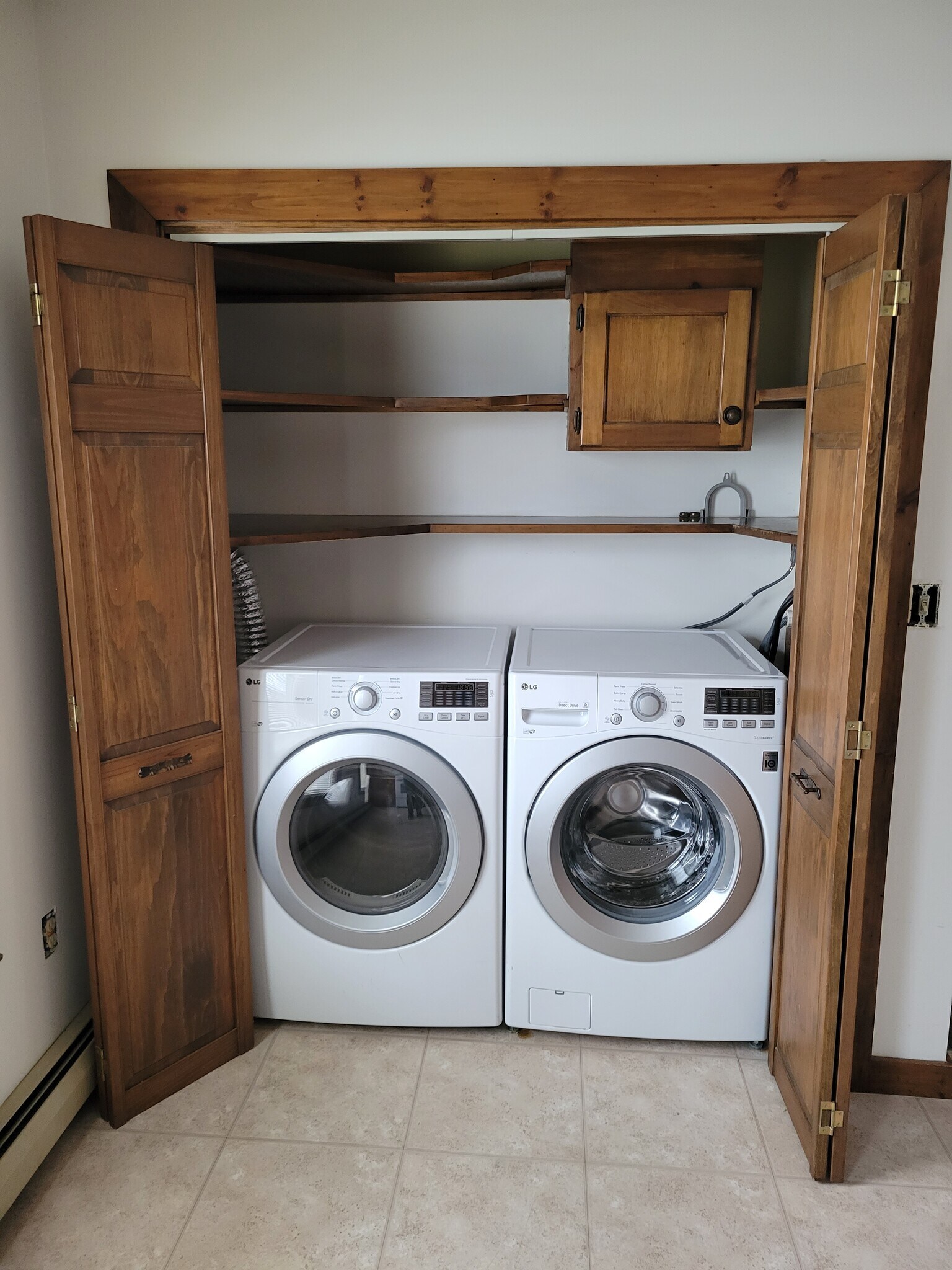 Building Photo - 25 Blucher St